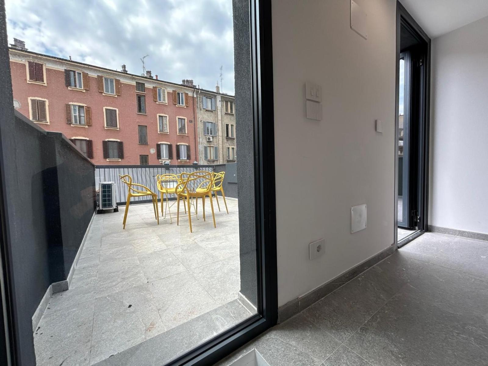 Kibilu Luxury Apt With Terrace, Isola District And Near Garibaldi Station มิลาน ภายนอก รูปภาพ