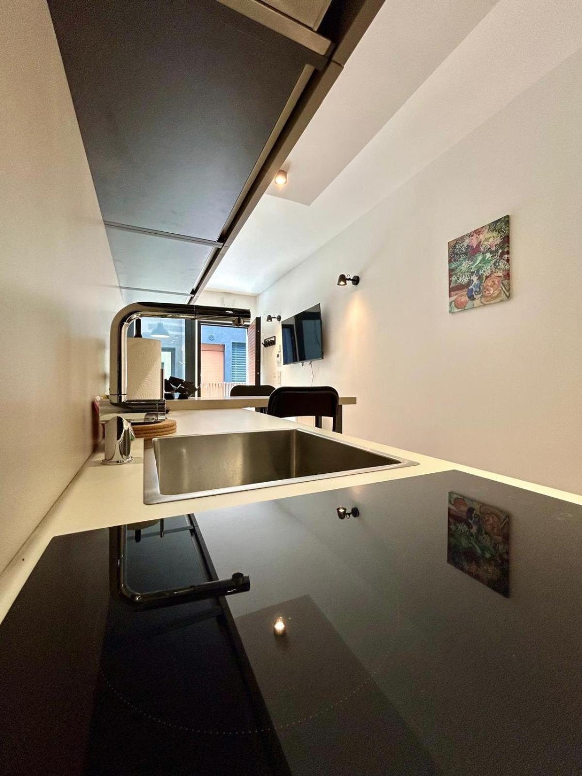 Kibilu Luxury Apt With Terrace, Isola District And Near Garibaldi Station มิลาน ภายนอก รูปภาพ